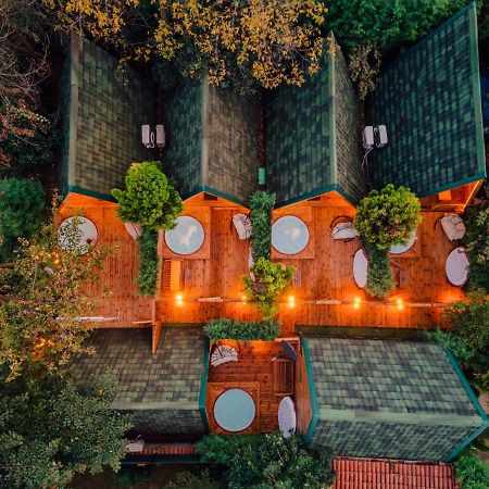 Sapanca Sahil Bungalow Bed & Breakfast Exterior photo