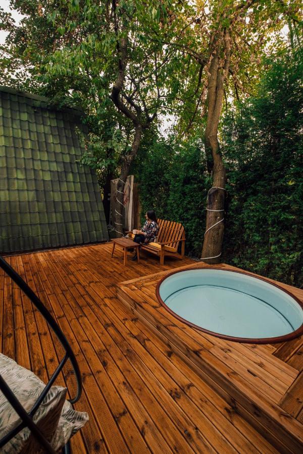 Sapanca Sahil Bungalow Bed & Breakfast Exterior photo