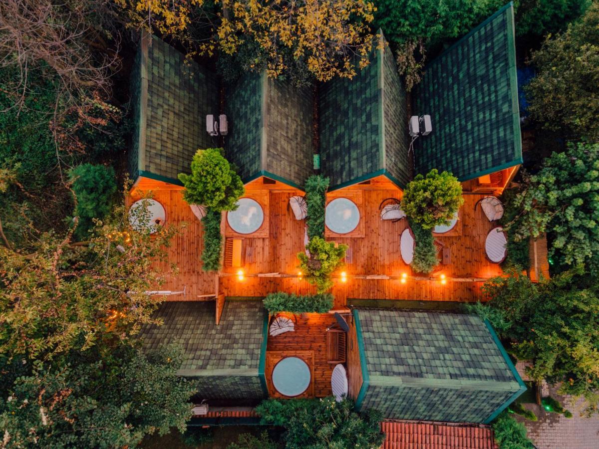 Sapanca Sahil Bungalow Bed & Breakfast Exterior photo