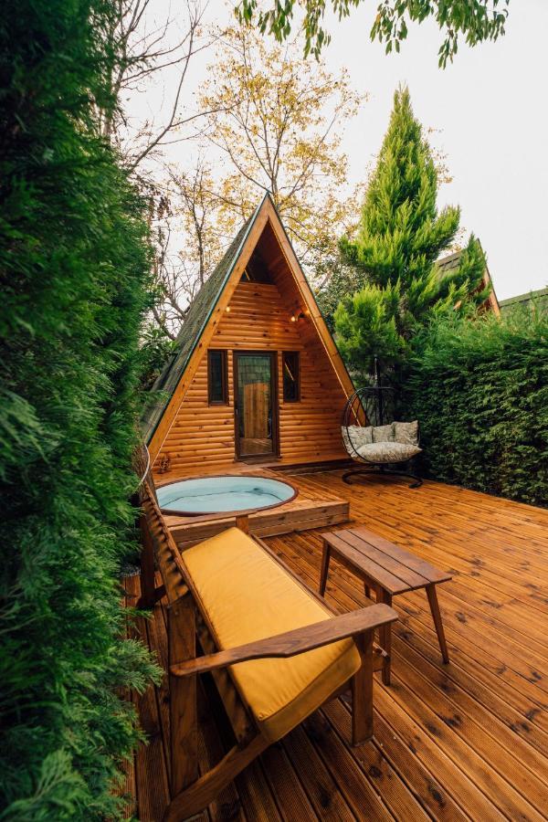 Sapanca Sahil Bungalow Bed & Breakfast Exterior photo